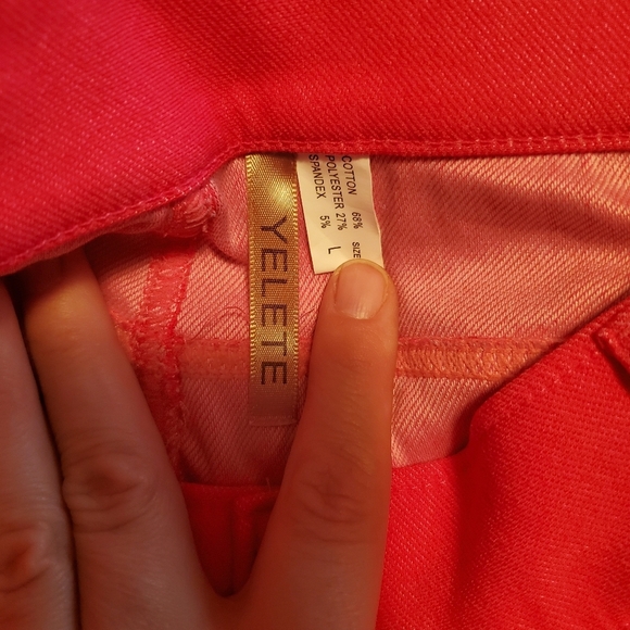 Bundle 3+ 5$ each Bright pink stretchy capris - Picture 2 of 6